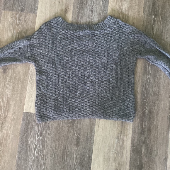 Hollister Gray Sweater - Picture 5 of 5